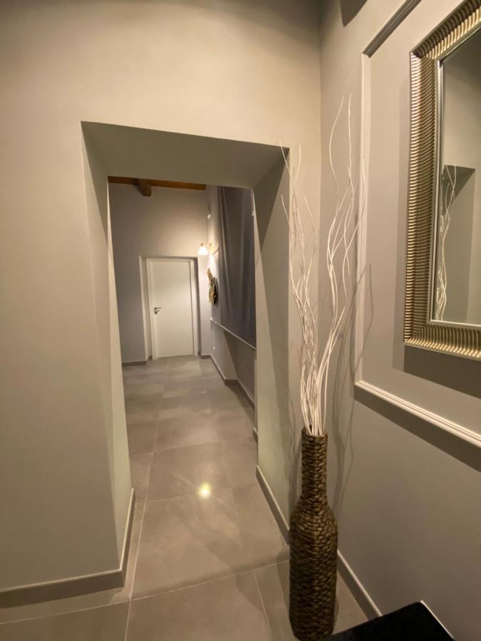 Soha Piazza Di Spagna Boutique โรม ภายนอก รูปภาพ