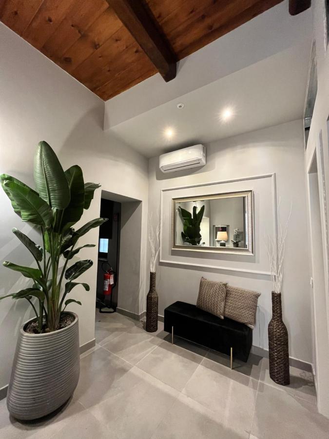 Soha Piazza Di Spagna Boutique โรม ภายนอก รูปภาพ