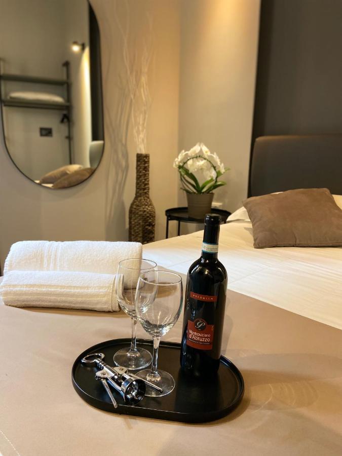 Soha Piazza Di Spagna Boutique โรม ภายนอก รูปภาพ