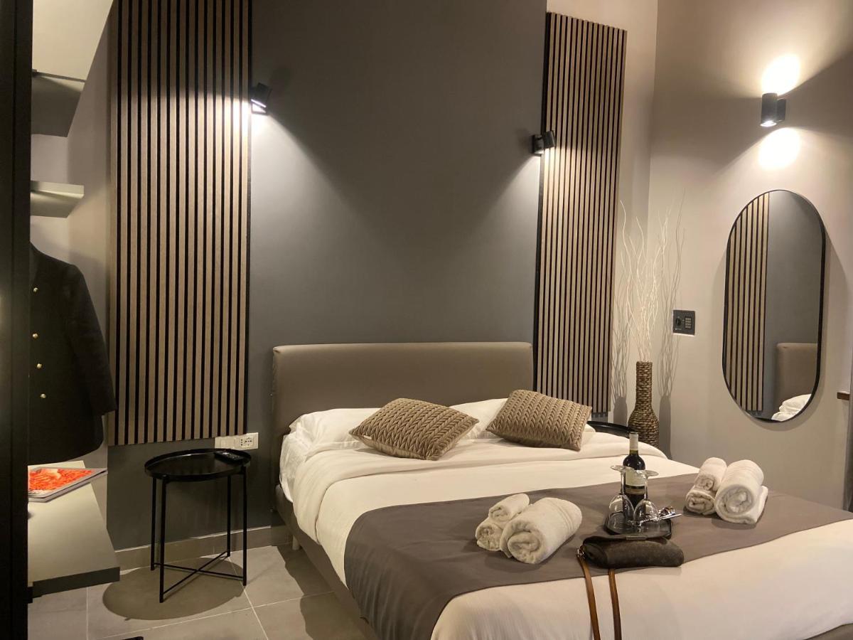 Soha Piazza Di Spagna Boutique โรม ภายนอก รูปภาพ