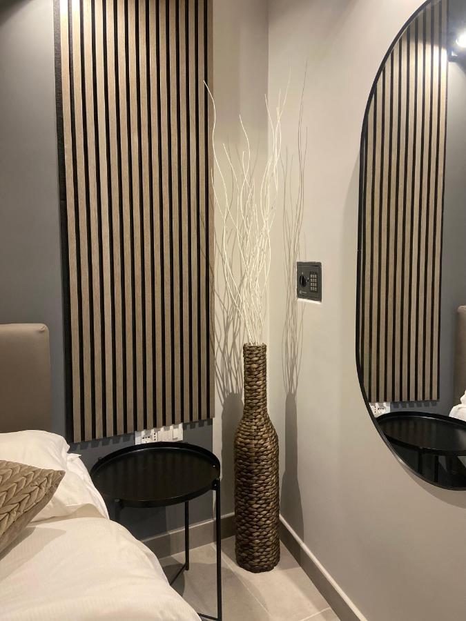 Soha Piazza Di Spagna Boutique โรม ภายนอก รูปภาพ